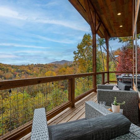 The Overlook - '21 Cabin - Gorgeous Unobstructed Views - Fire Pit Table - Gamerm - Hottub - Xbox - Lots Of Bears Gatlinburg Ngoại thất bức ảnh