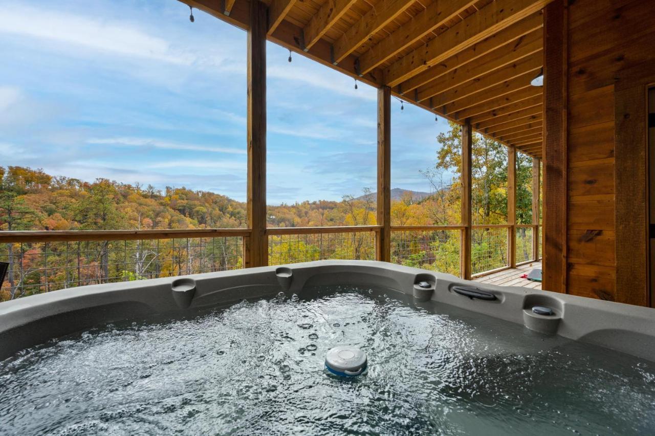 The Overlook - '21 Cabin - Gorgeous Unobstructed Views - Fire Pit Table - Gamerm - Hottub - Xbox - Lots Of Bears Gatlinburg Ngoại thất bức ảnh