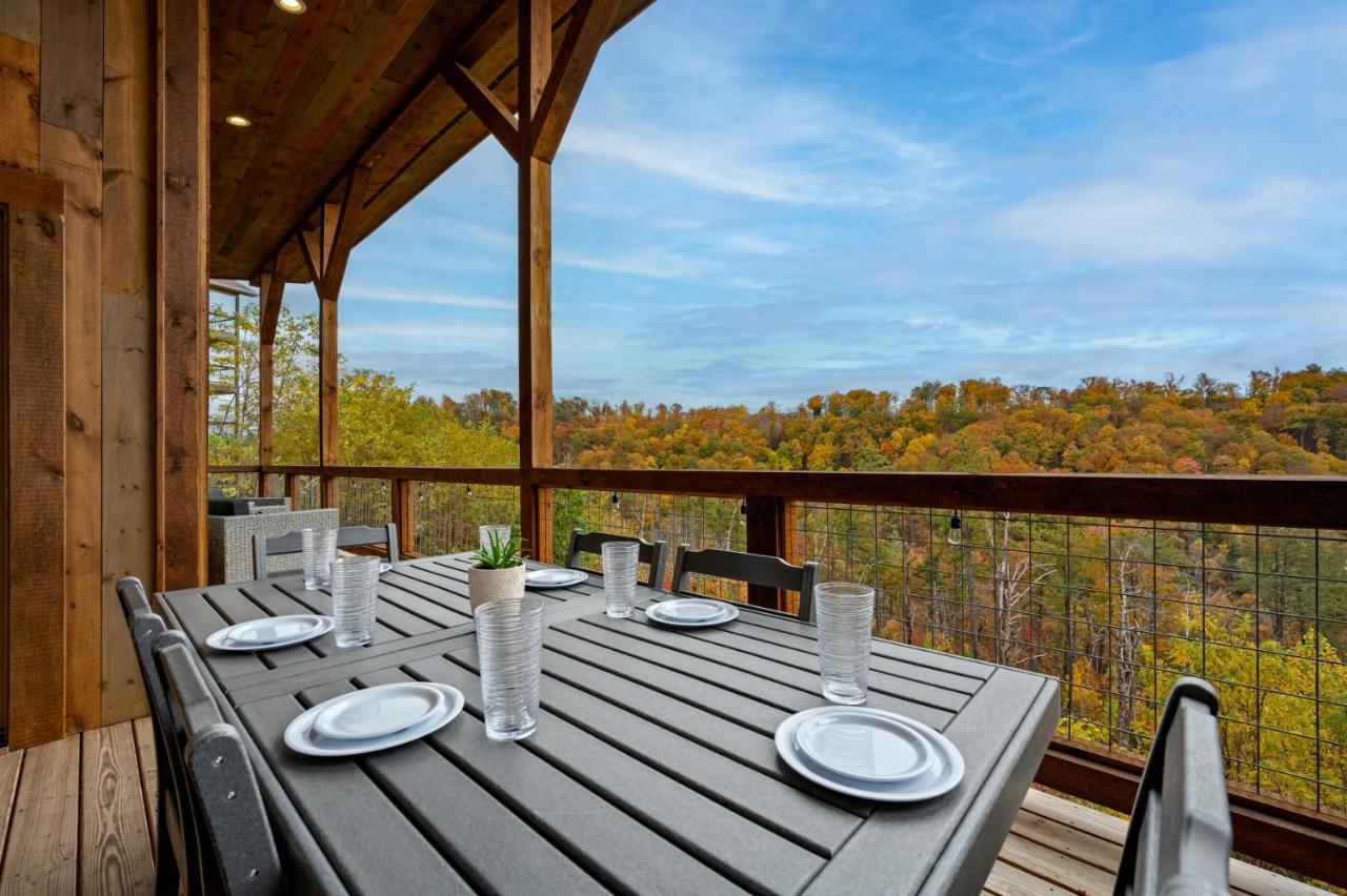 The Overlook - '21 Cabin - Gorgeous Unobstructed Views - Fire Pit Table - Gamerm - Hottub - Xbox - Lots Of Bears Gatlinburg Ngoại thất bức ảnh