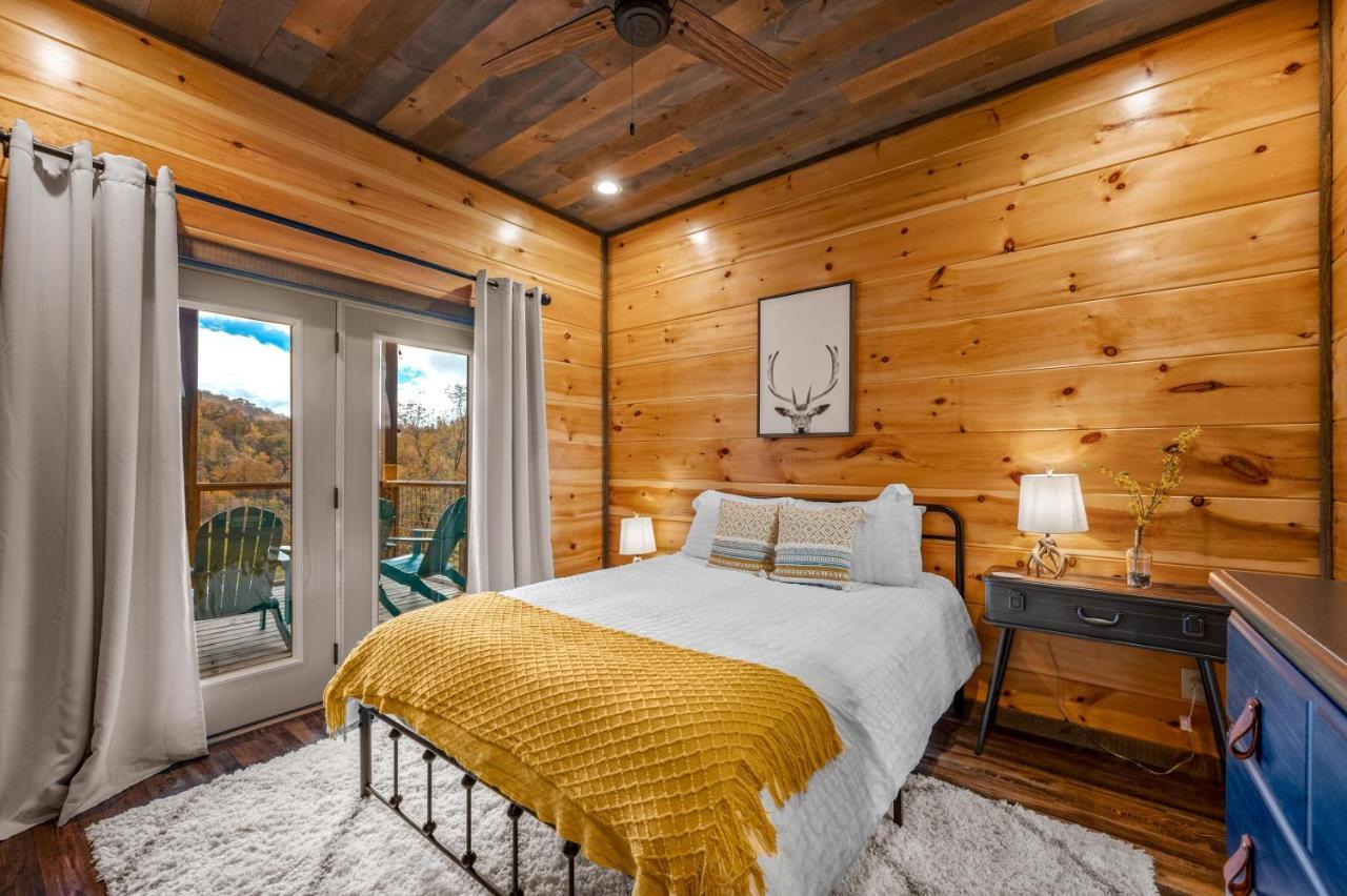 The Overlook - '21 Cabin - Gorgeous Unobstructed Views - Fire Pit Table - Gamerm - Hottub - Xbox - Lots Of Bears Gatlinburg Ngoại thất bức ảnh