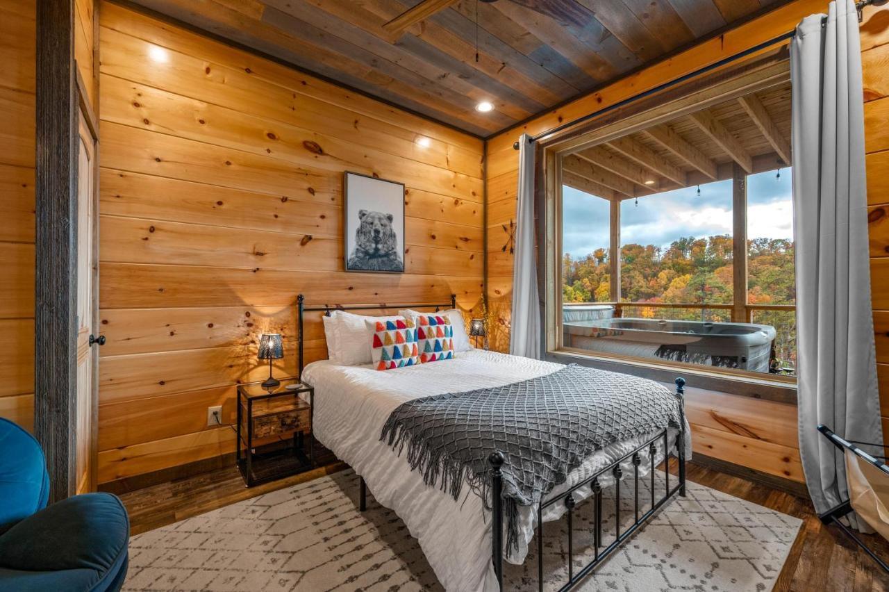 The Overlook - '21 Cabin - Gorgeous Unobstructed Views - Fire Pit Table - Gamerm - Hottub - Xbox - Lots Of Bears Gatlinburg Ngoại thất bức ảnh