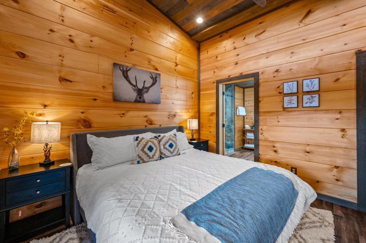 The Overlook - '21 Cabin - Gorgeous Unobstructed Views - Fire Pit Table - Gamerm - Hottub - Xbox - Lots Of Bears Gatlinburg Ngoại thất bức ảnh