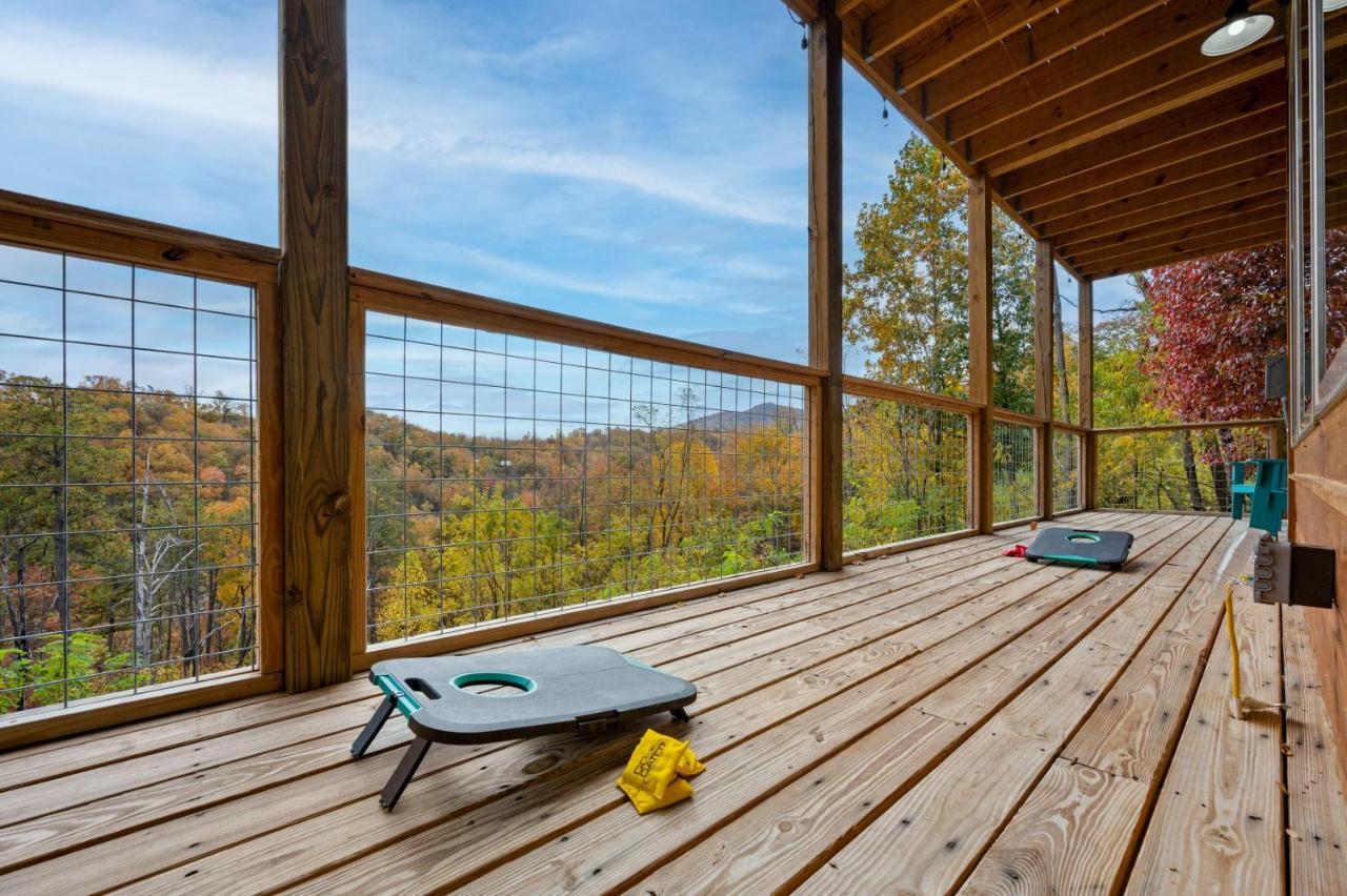 The Overlook - '21 Cabin - Gorgeous Unobstructed Views - Fire Pit Table - Gamerm - Hottub - Xbox - Lots Of Bears Gatlinburg Ngoại thất bức ảnh