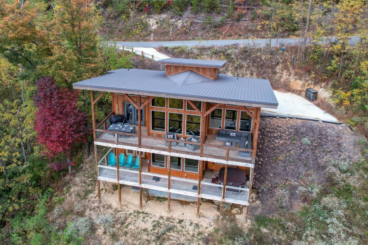 The Overlook - '21 Cabin - Gorgeous Unobstructed Views - Fire Pit Table - Gamerm - Hottub - Xbox - Lots Of Bears Gatlinburg Ngoại thất bức ảnh